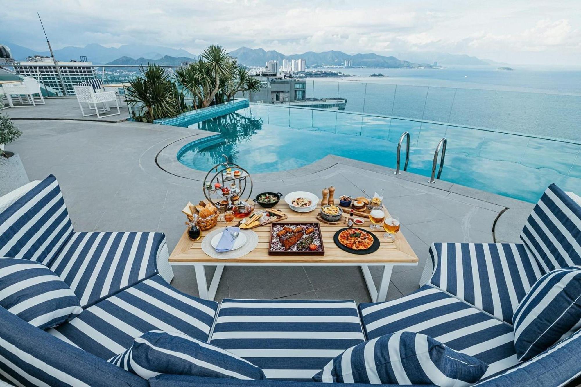 Panorama Luxury Beach Nha Trang Hotell Exteriör bild